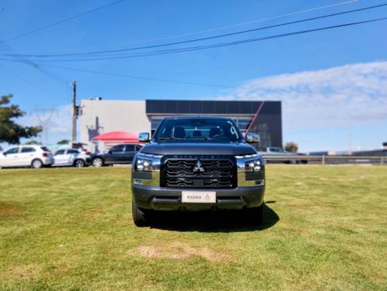 MITSUBISHI TRITON 2.4 BITURBO DIESEL CD HPE-S 4X4 AUTOMÁTICO MITSUBISHI TRITON 2.4 BITURBO DIESEL CD HPE-S 4X4 AUTOMÁTICO